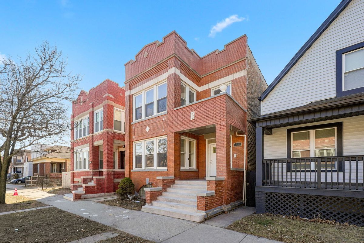 7532 Champlain Avenue, Chicago, IL 60619