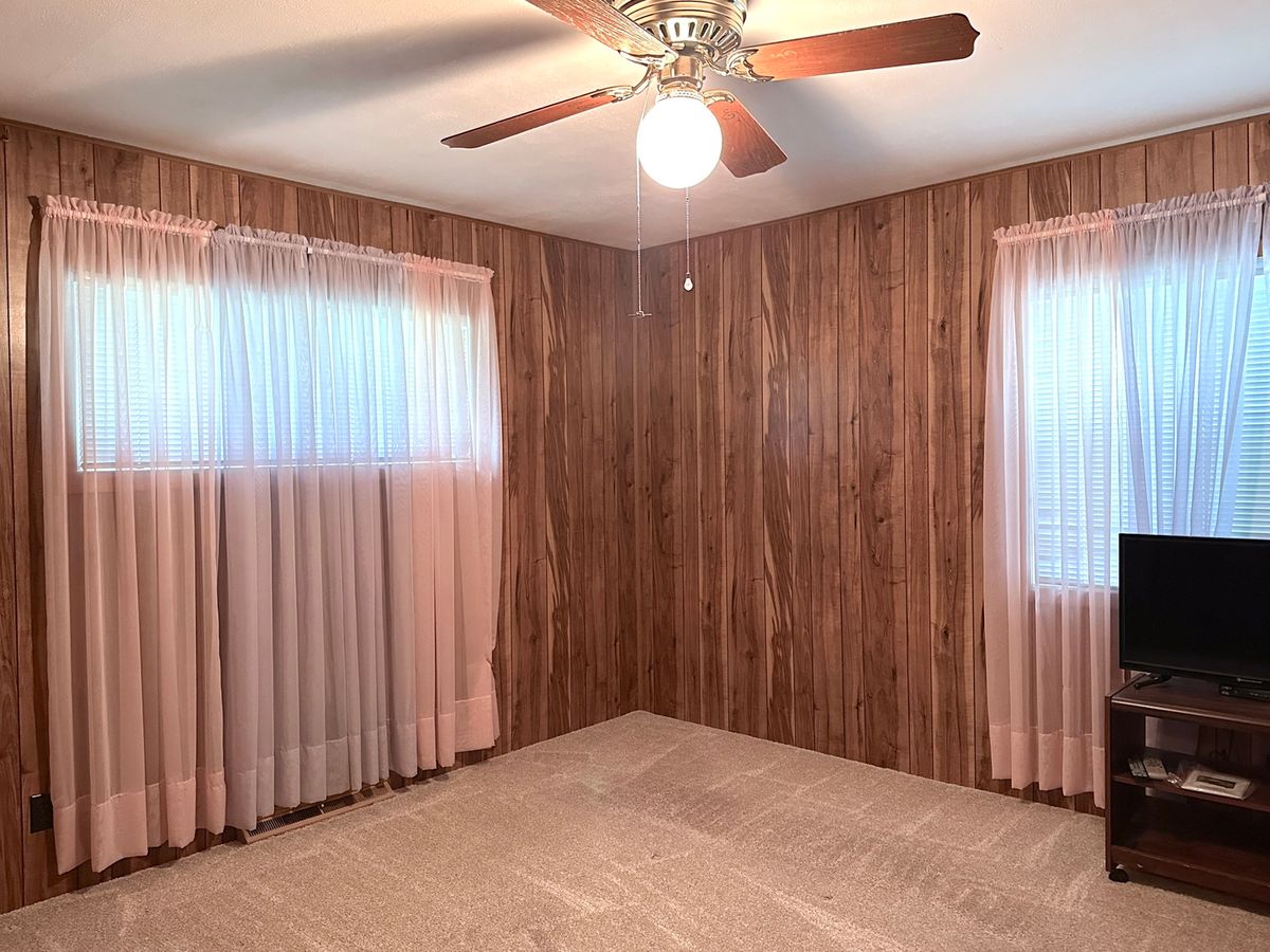 106 S George Street, Hurst, IL 62949
