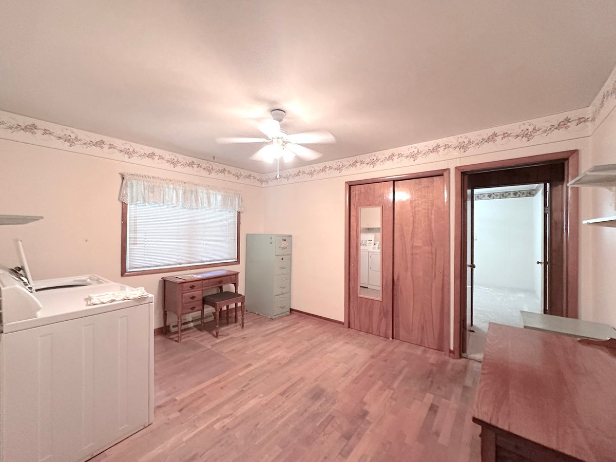 106 S George Street, Hurst, IL 62949