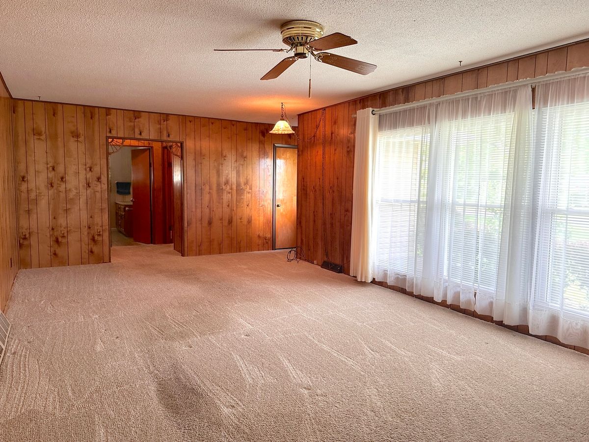 106 S George Street, Hurst, IL 62949