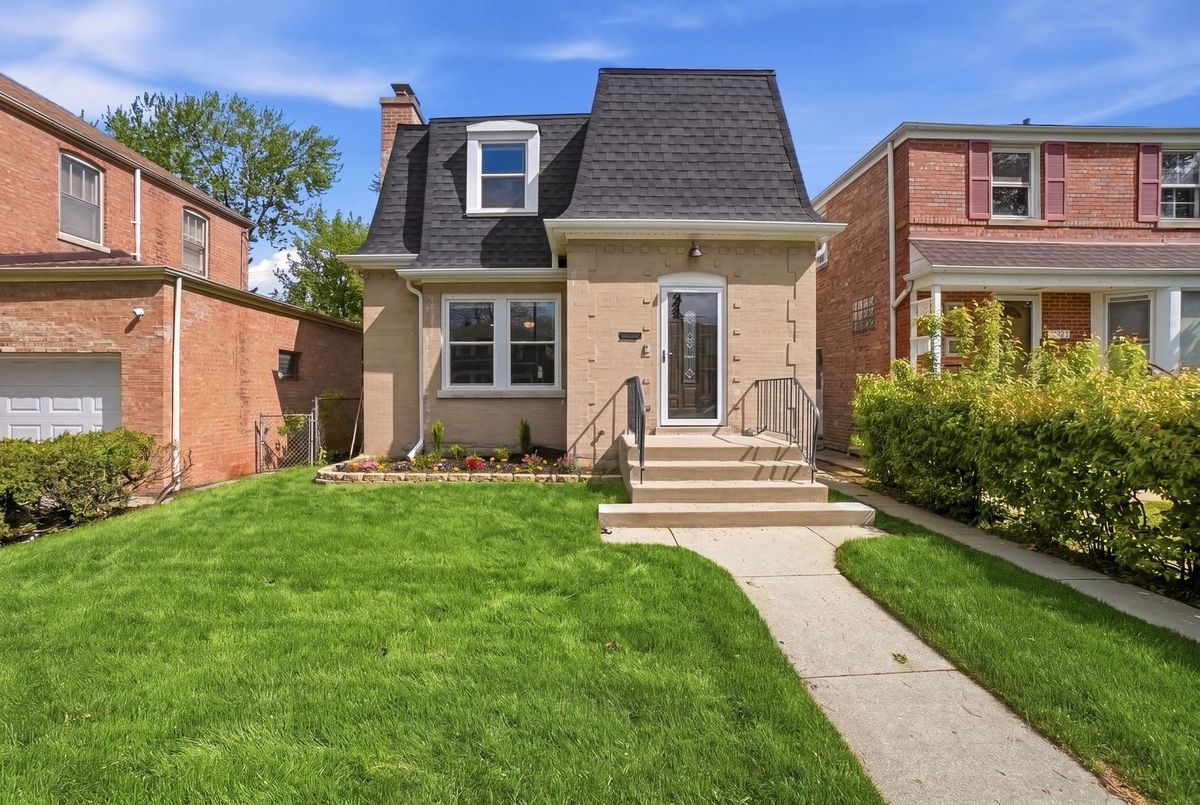 2724 Jerome Street, Chicago, IL 60645