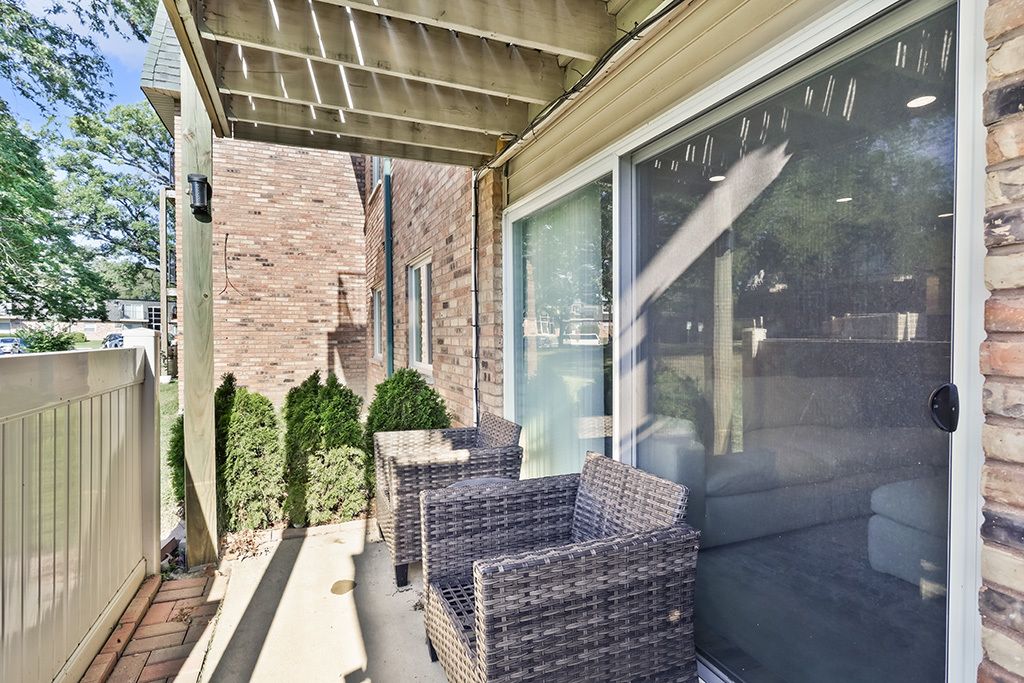9954 S 84th Terrace #109, Palos Hills, IL 60465