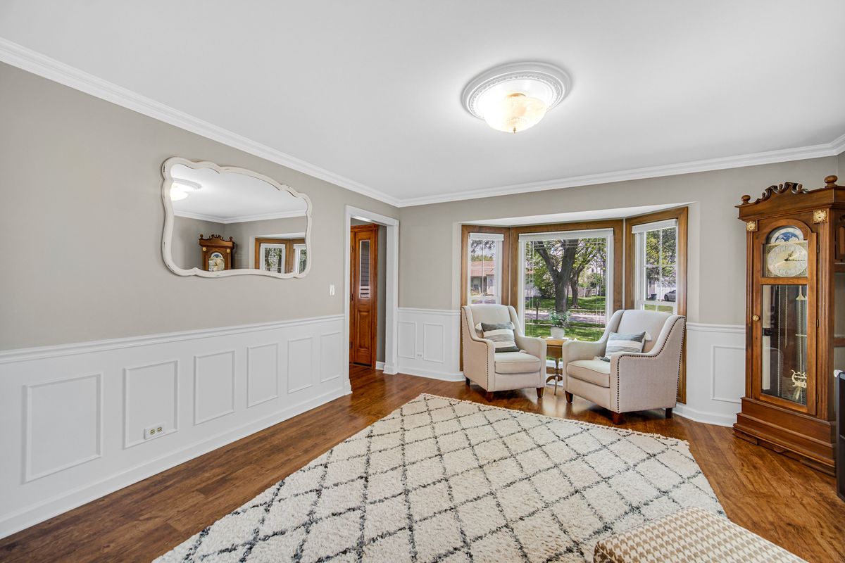 1188 Brookstone Drive, Carol Stream, IL 60188