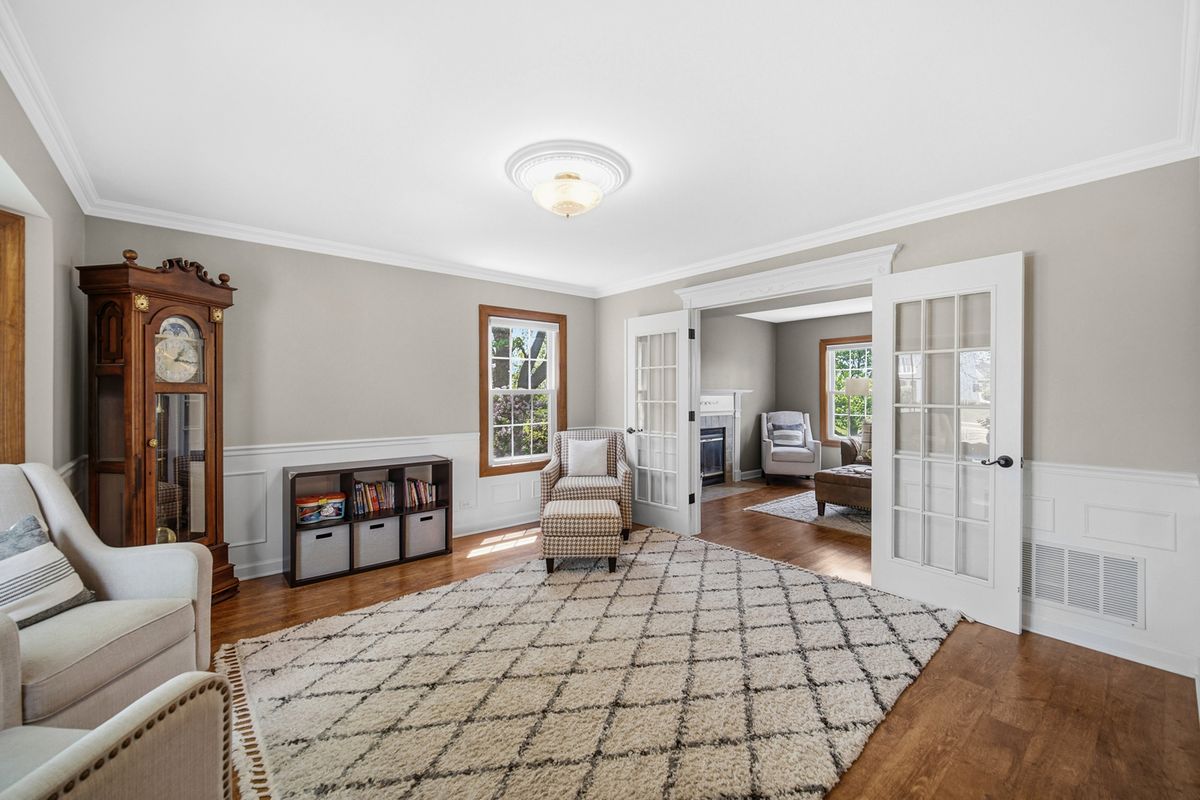 1188 Brookstone Drive, Carol Stream, IL 60188