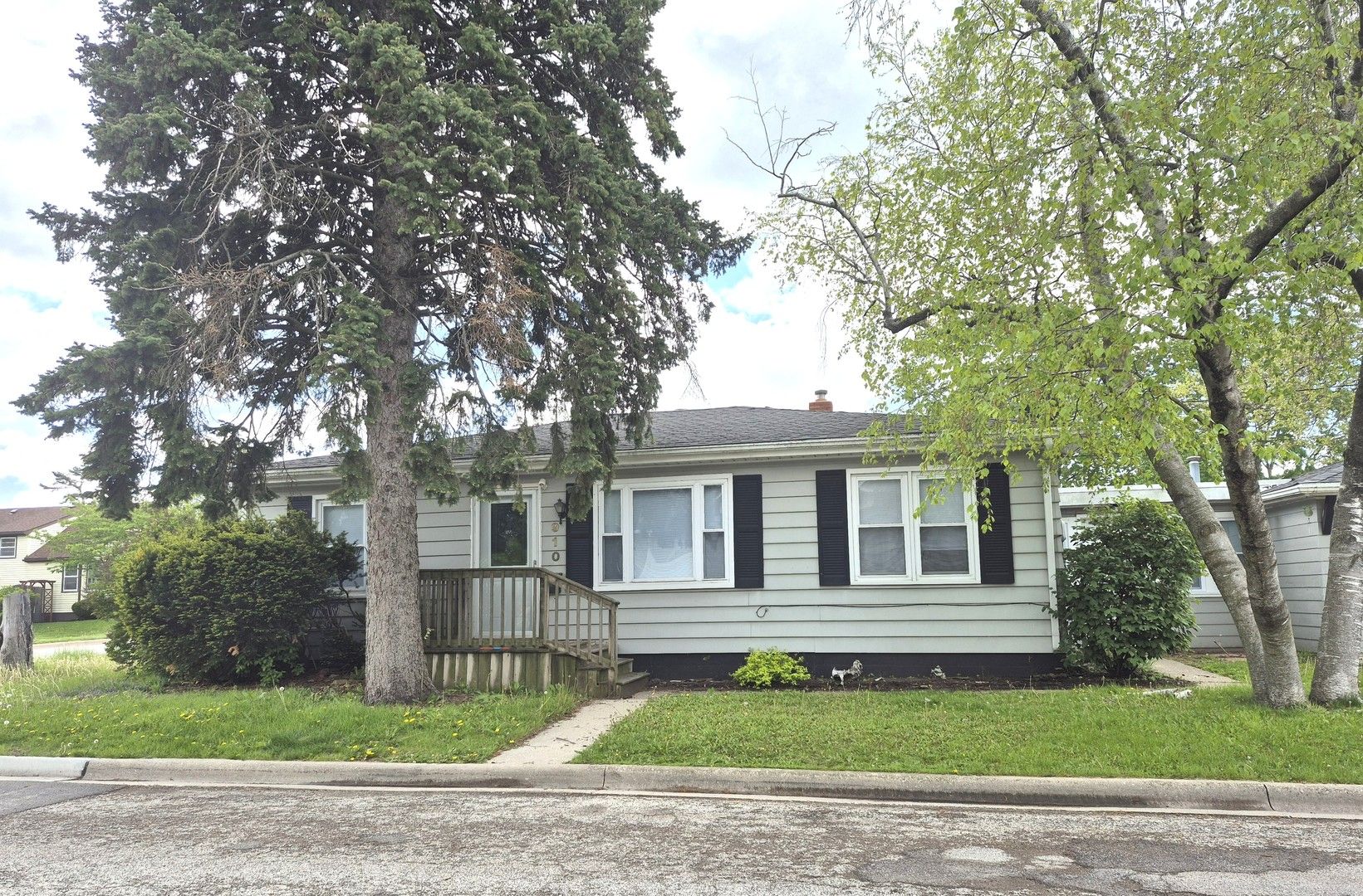910 Cleary Avenue — Joliet, IL 60435