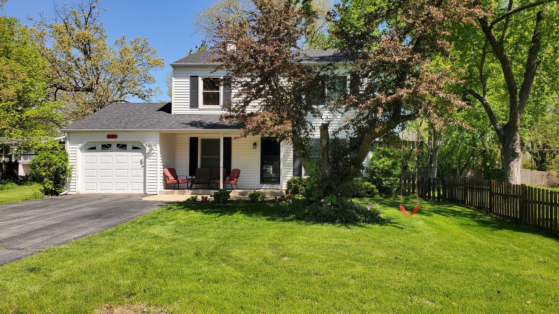 678 Ray Avenue — West Chicago, IL 60185