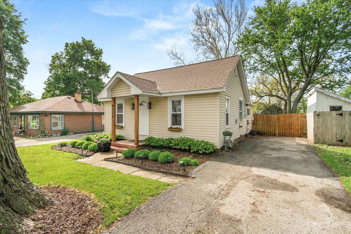 208 Oak Street, Big Rock, IL 60511
