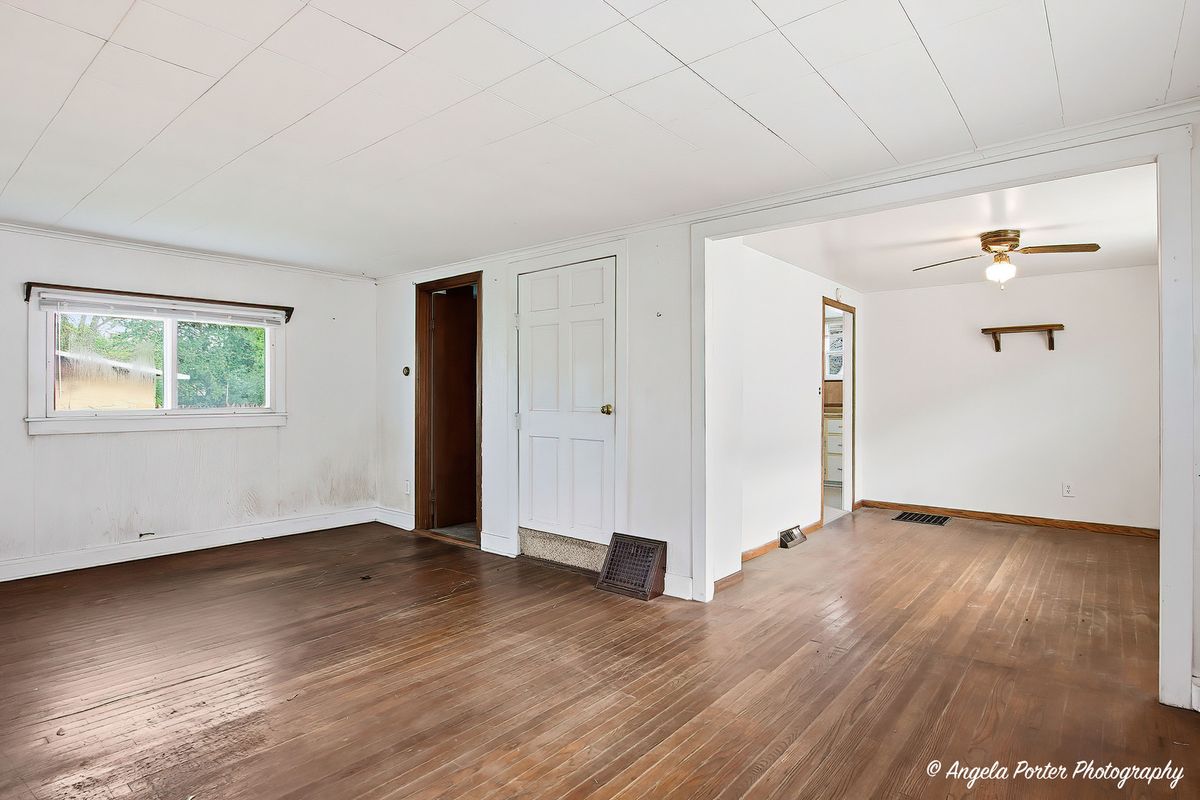 42169 N Lake Avenue, Antioch, IL 60002