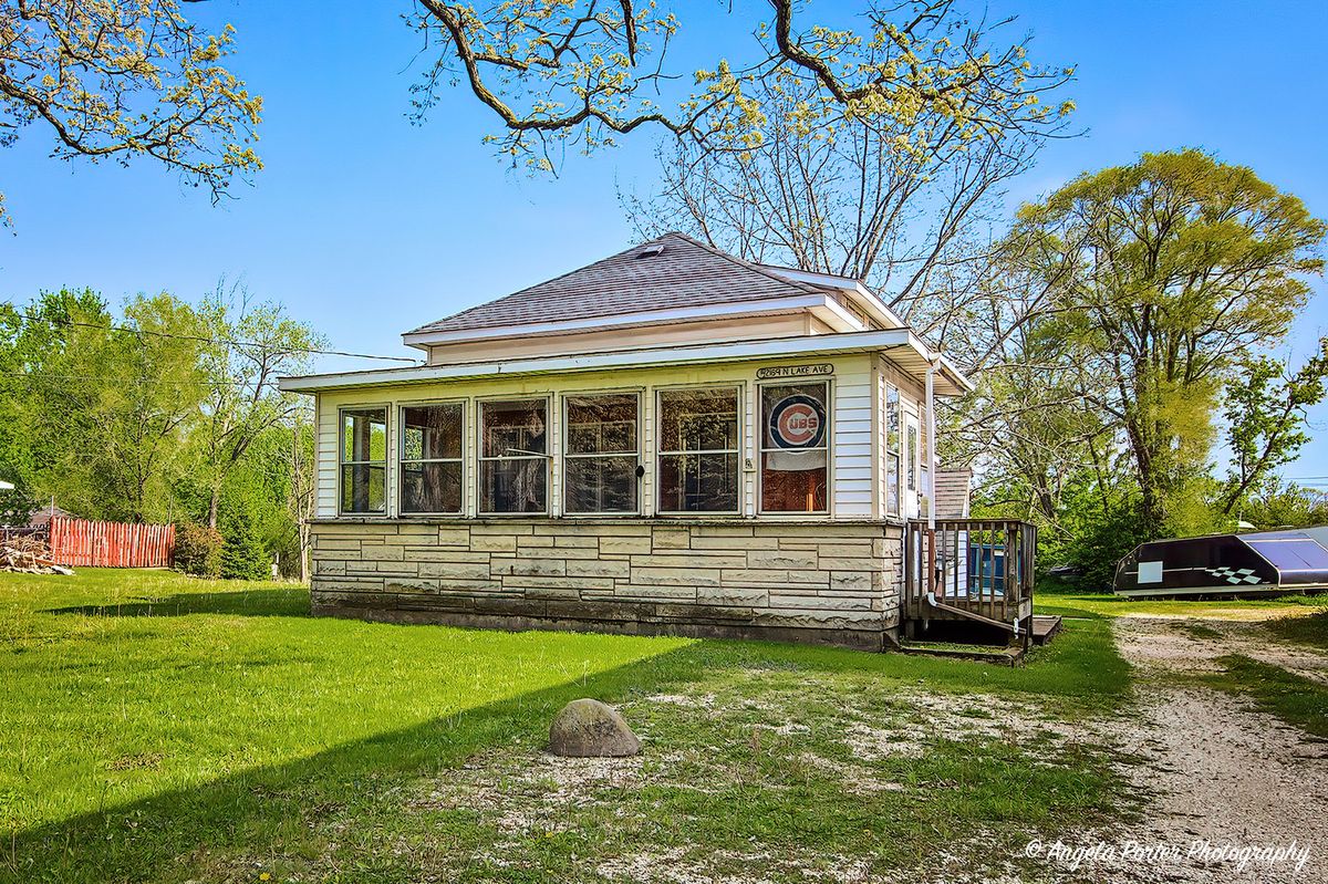 42169 Lake Avenue, Antioch, IL 60002
