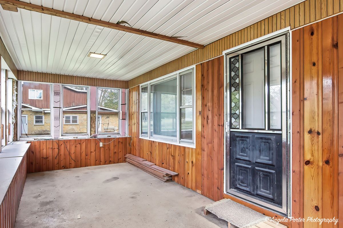 42169 N Lake Avenue, Antioch, IL 60002