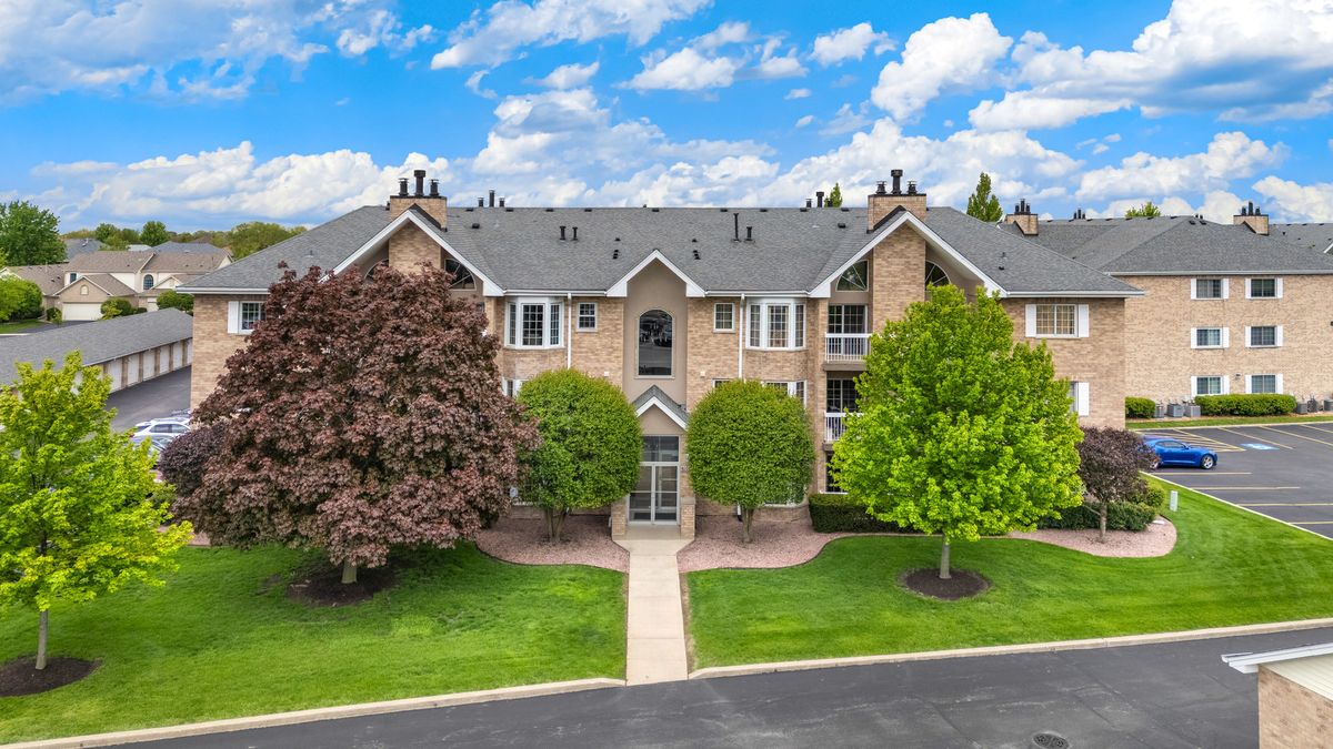 7809 Bristol Park Drive, Tinley Park, IL 60477
