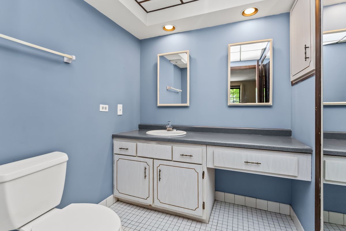 122 Circle Avenue #307, Forest Park, IL 60130