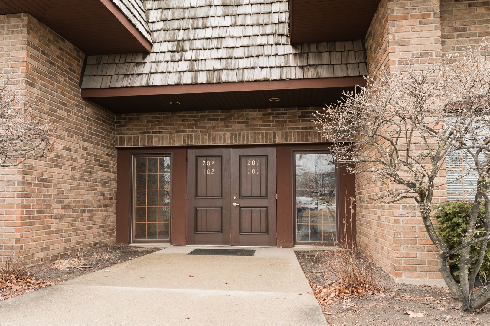 14047 W Petronella Drive #201 — Libertyville, IL 60048