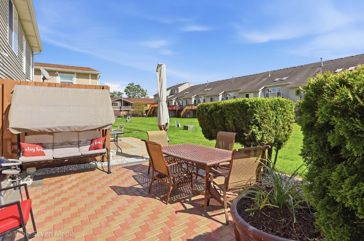 2495 Spruce Street #1, Lynwood, IL 60411