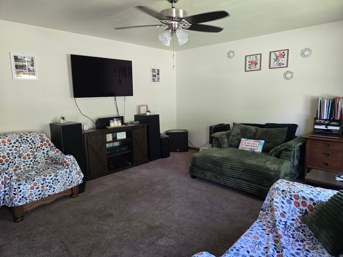 3225 Butler Avenue, Steger, IL 60475