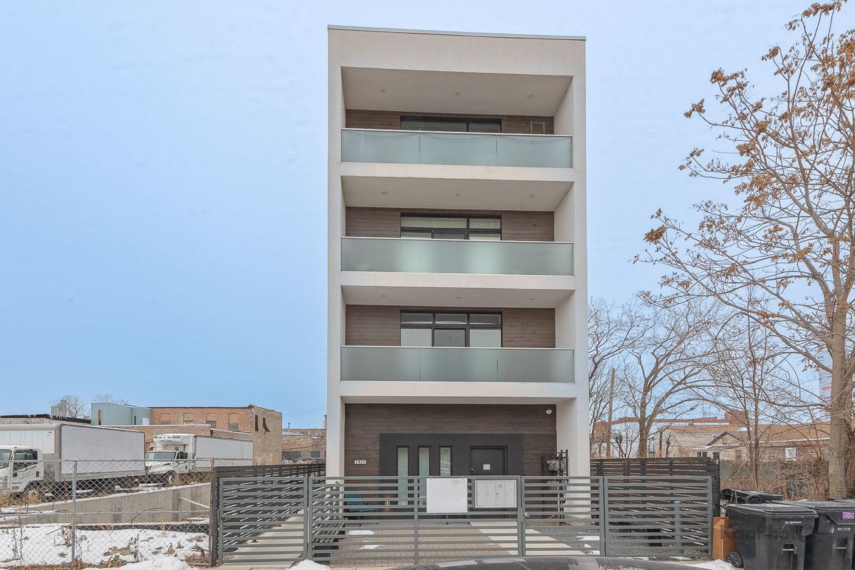 1921 Jefferson Street, Chicago, IL 60616