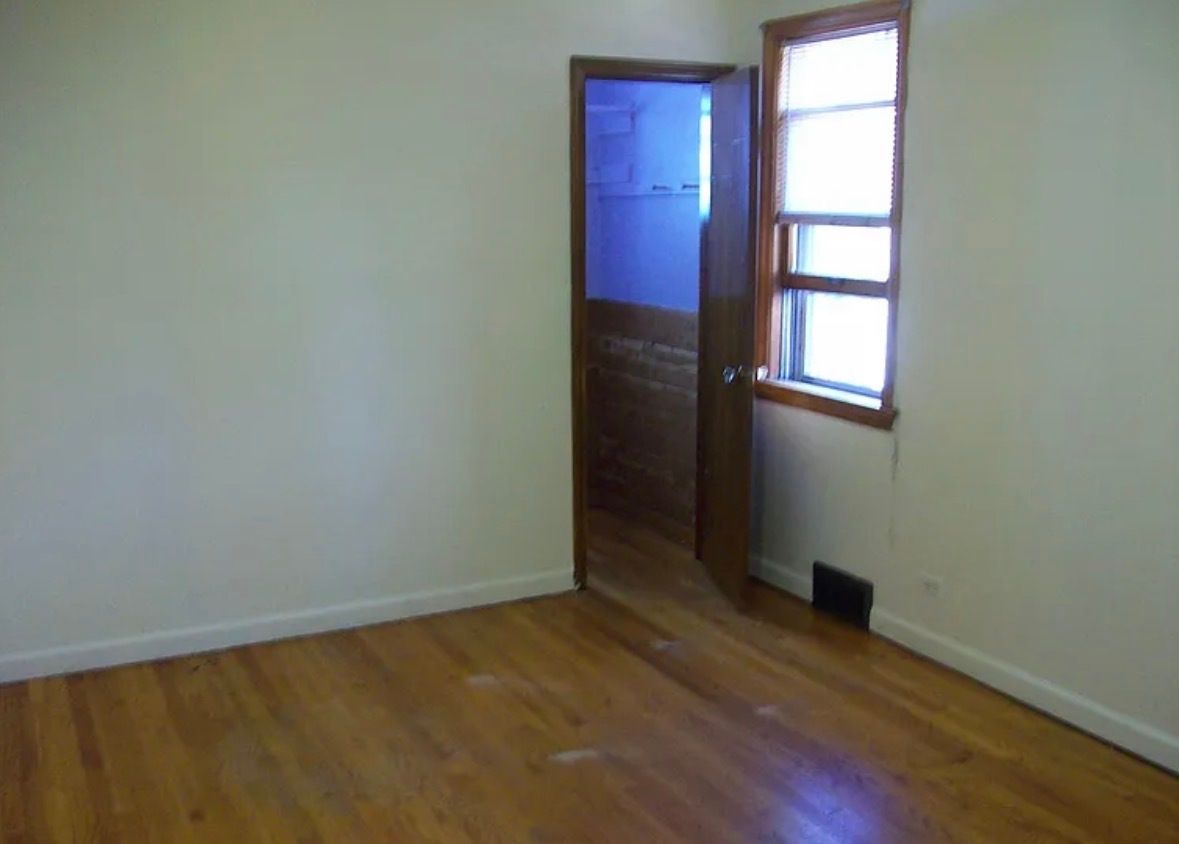 2433 S Keystone Avenue, North Riverside, IL 60546