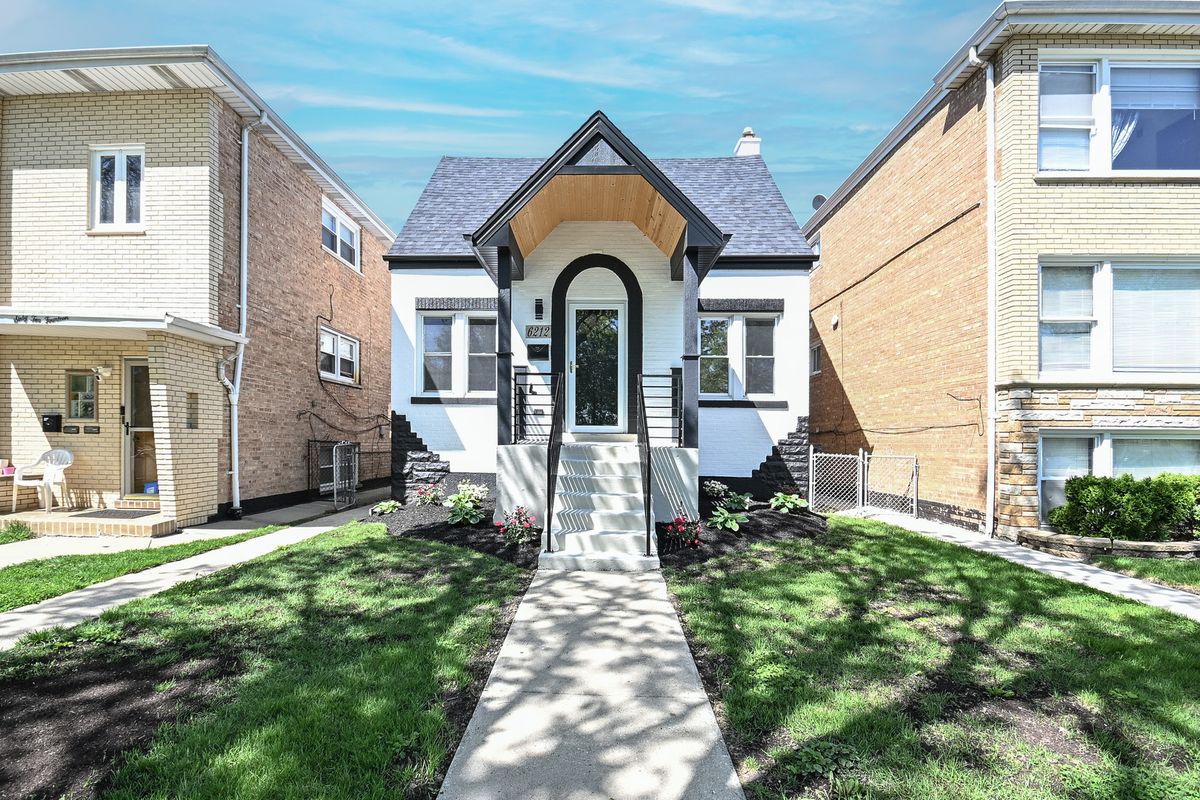 6212 Mulligan Avenue, Chicago, IL 60638