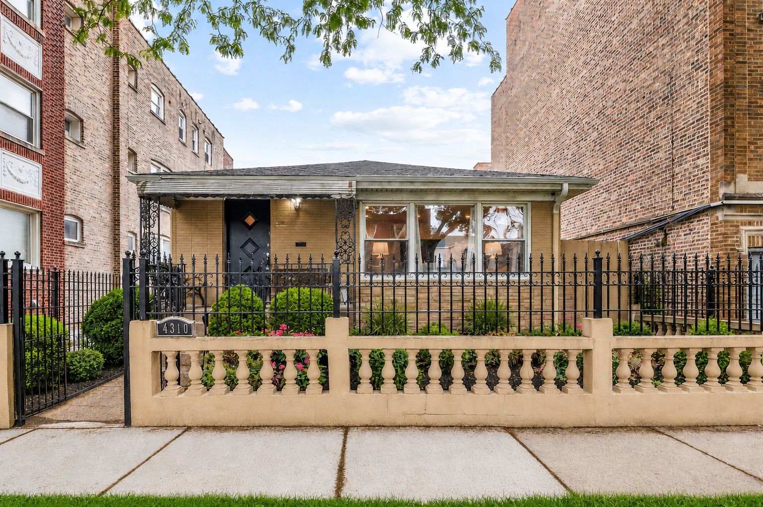 4310 W Shakespeare Avenue — Chicago, IL 60639