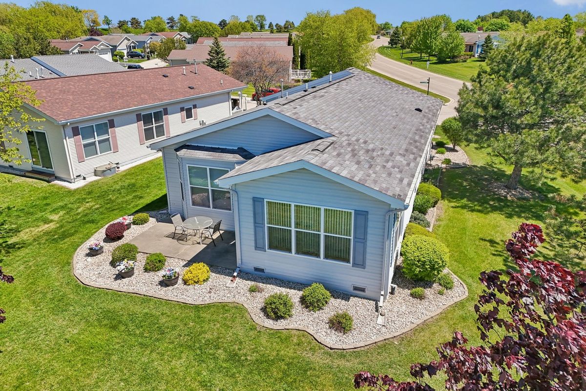 3402 Stretch Run Road, Grayslake, IL 60030