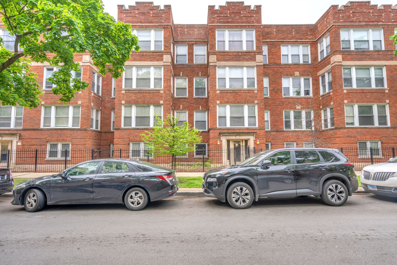 6706 S Ridgeland Avenue #3C — Chicago, IL 60649