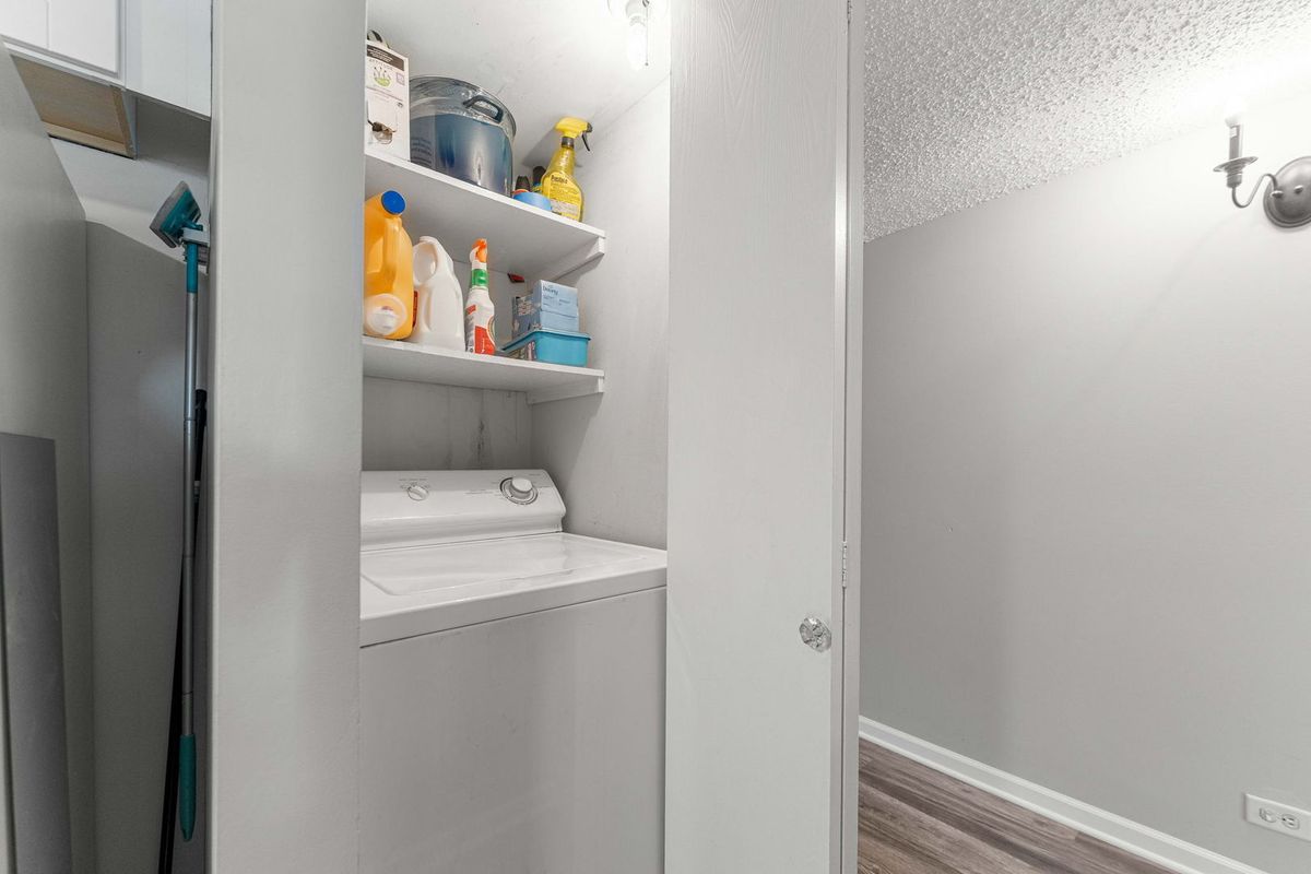 14524 Walden Court #M2, Oak Forest, IL 60452