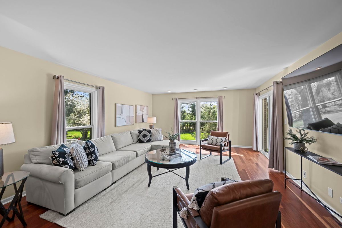 26 Brandywine Road, South Barrington, IL 60010