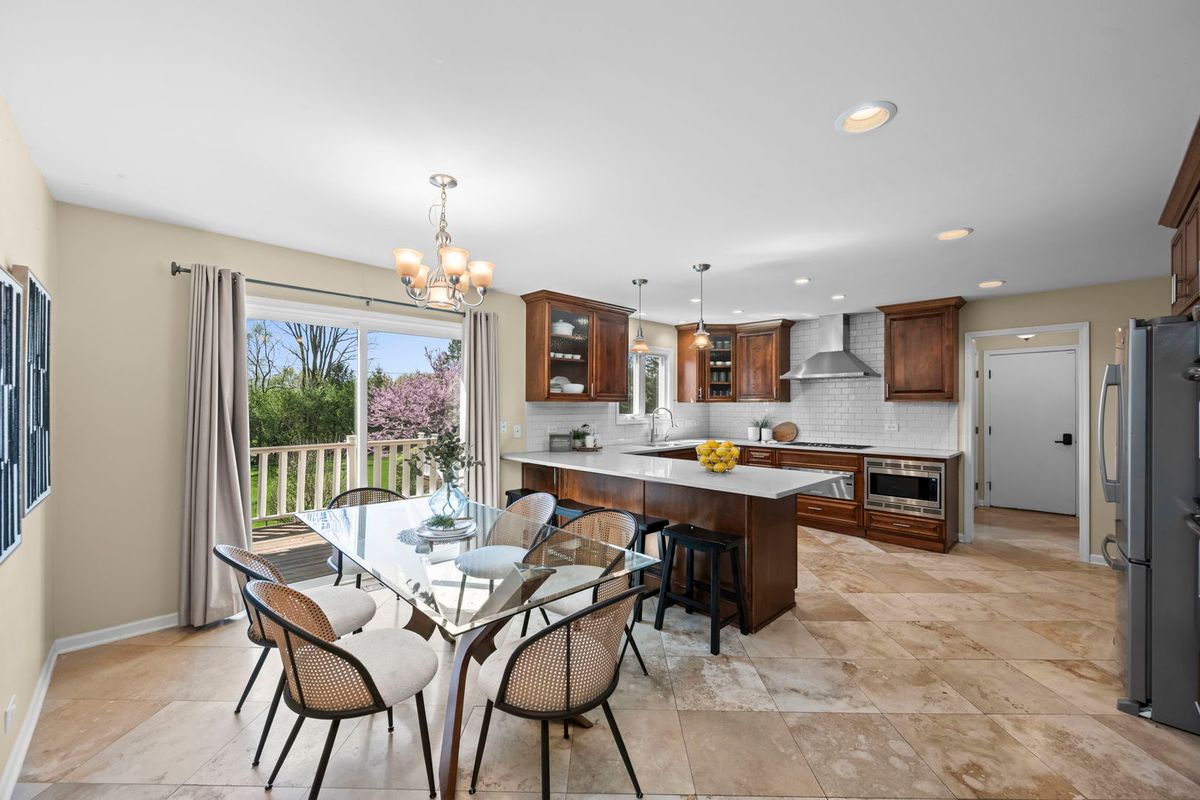 26 Brandywine Road, South Barrington, IL 60010