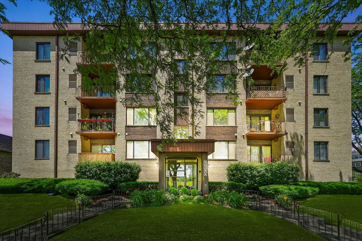 5800 105th Street, Oak Lawn, IL 60453