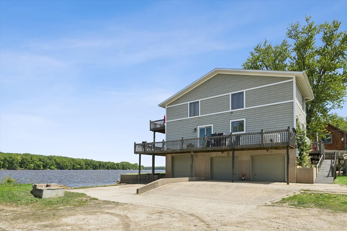 14839 Vans Road, Fulton, IL 61252