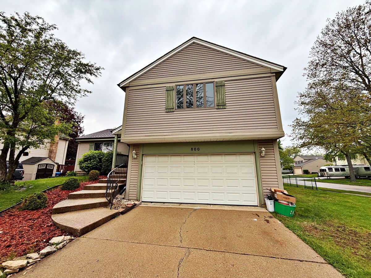 800 Beechtree Lane, Bartlett, IL 60103