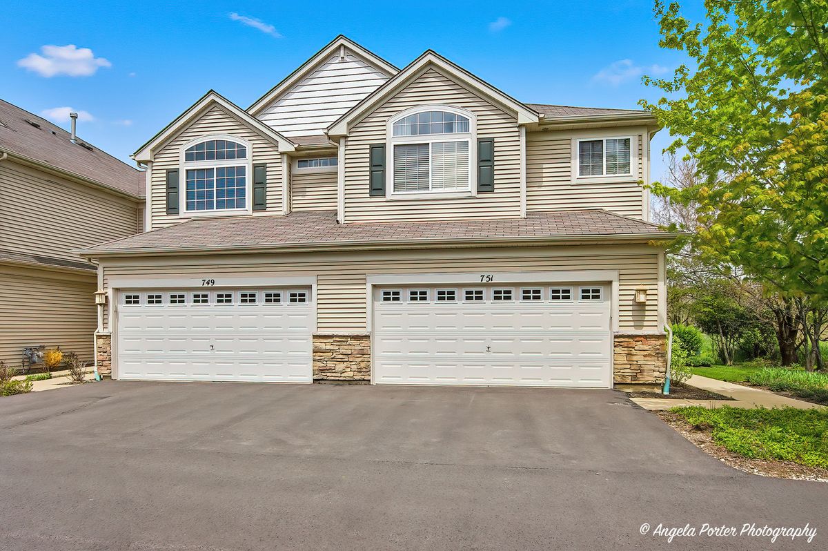751 Jade Lane, Round Lake, IL 60073