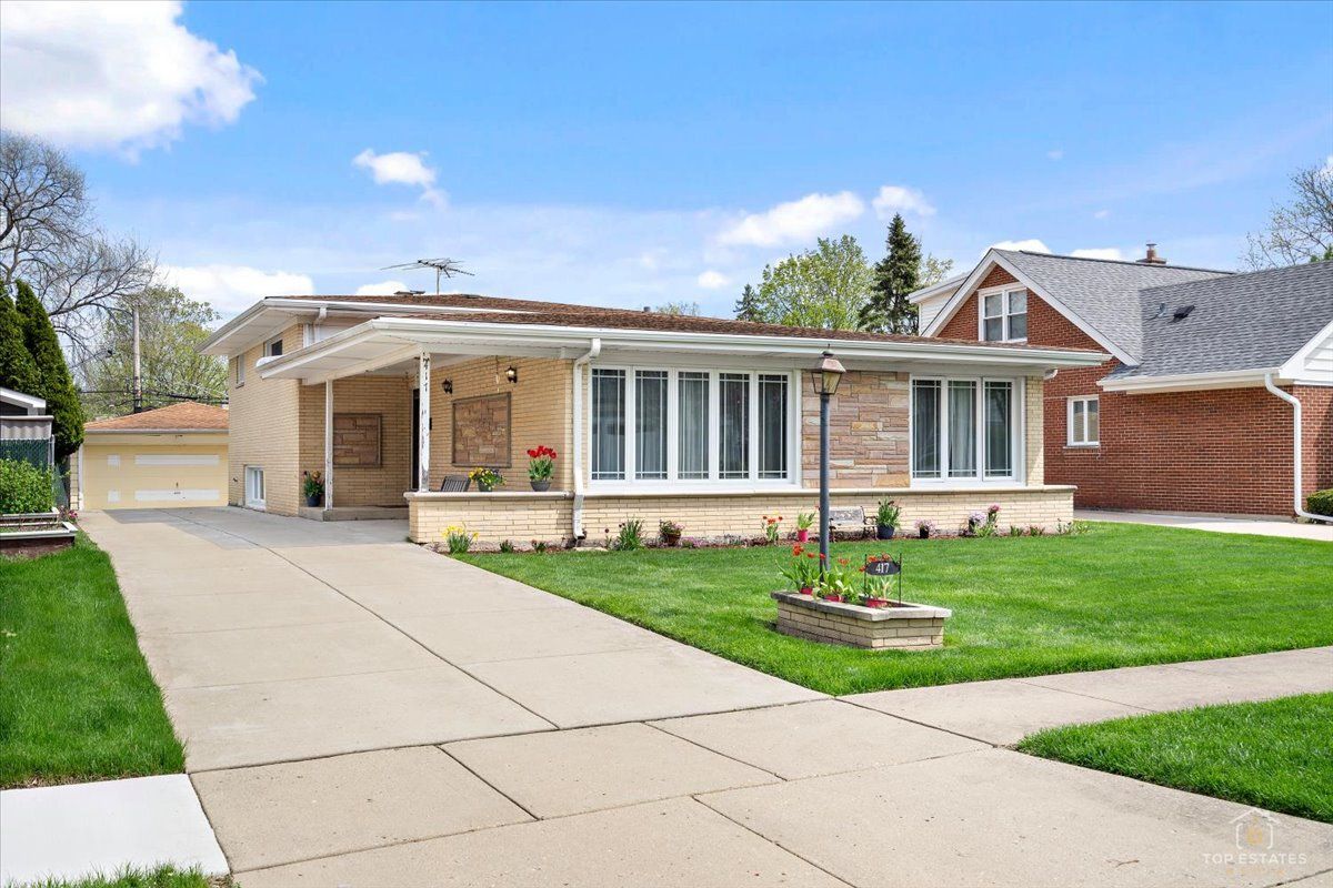 417 Prospect Manor Avenue, Mount Prospect, IL 60056