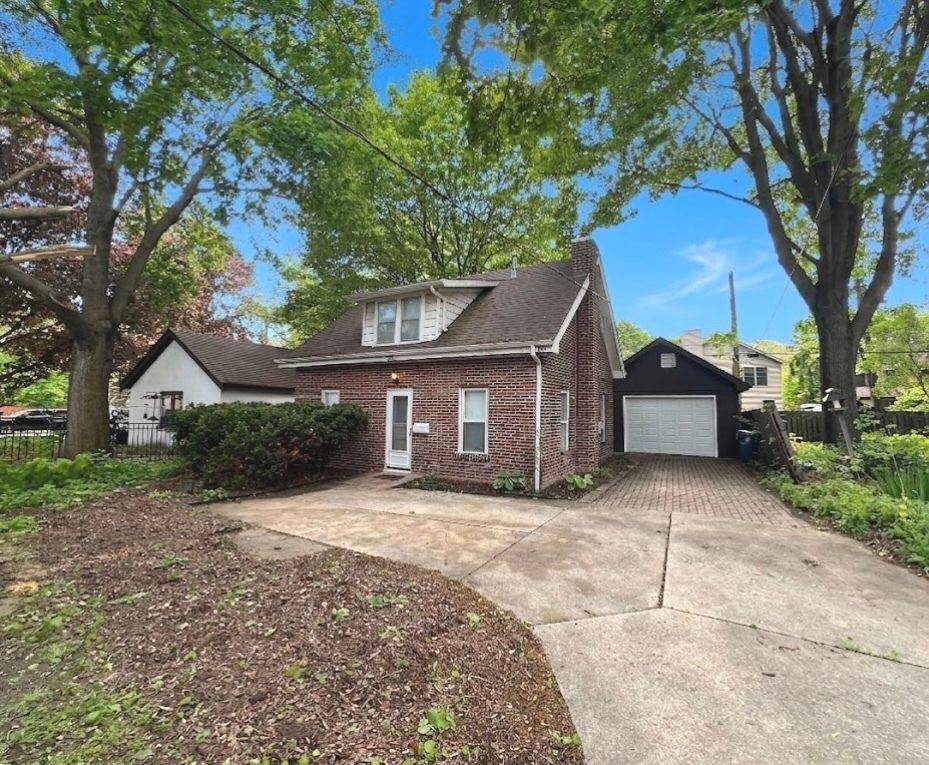 159 COMMONWEALTH Avenue, Aurora, IL 60506