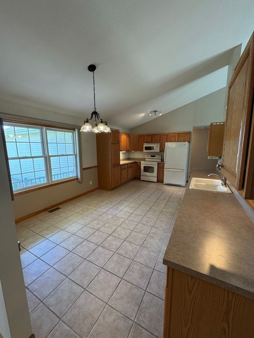 541 Hollyberry Lane, Bourbonnais, IL 60914