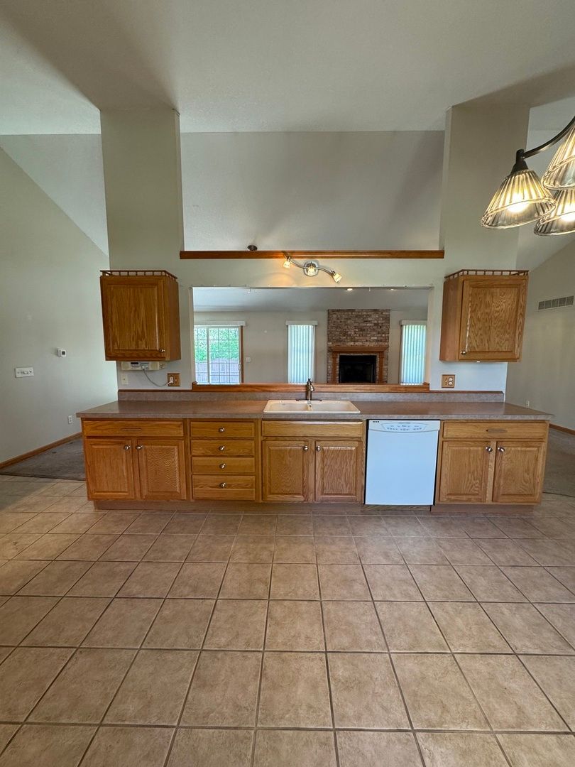 541 Hollyberry Lane, Bourbonnais, IL 60914
