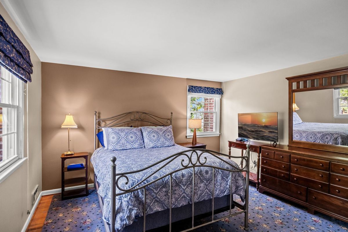 408 Kings Highway, Moorestown, NJ 08057
