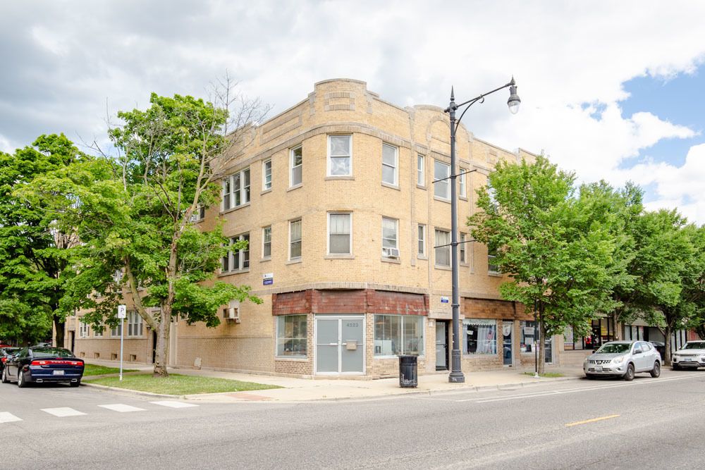 5139 W Windsor Avenue #2W — Chicago, IL 60630