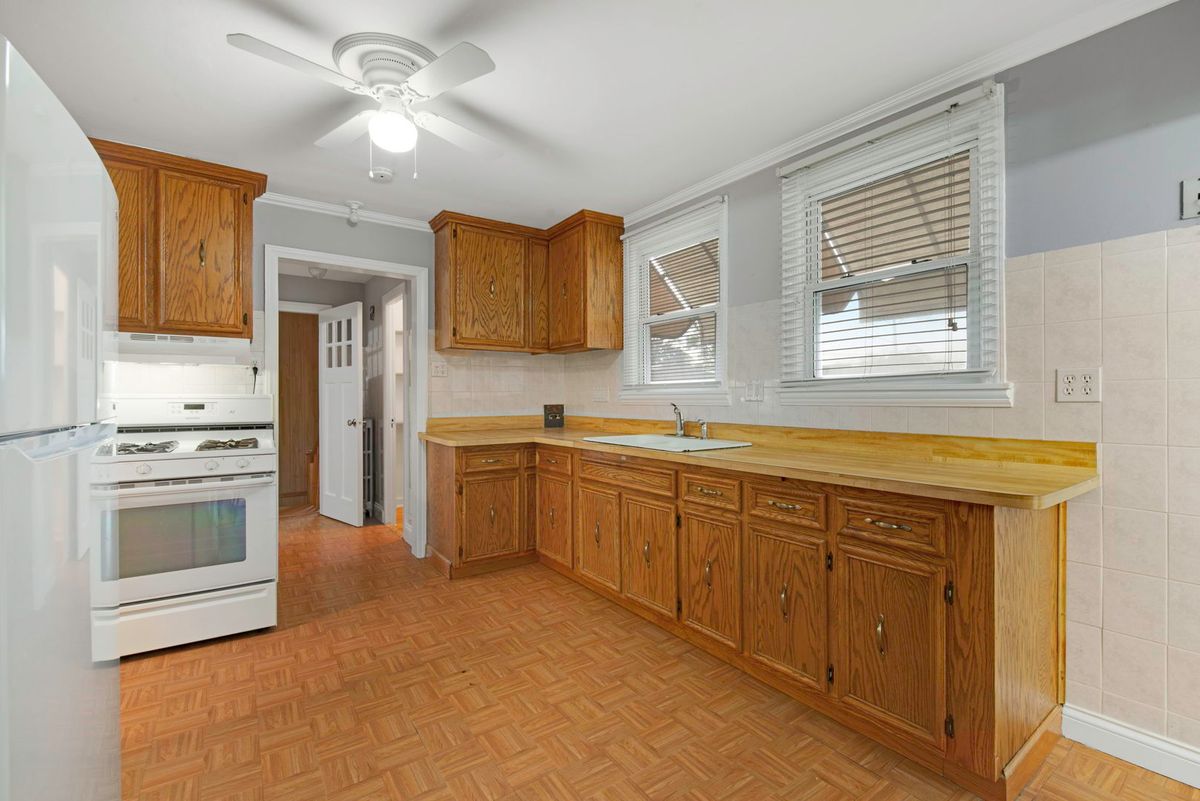 7317 W Pensacola Avenue, Norridge, IL 60706