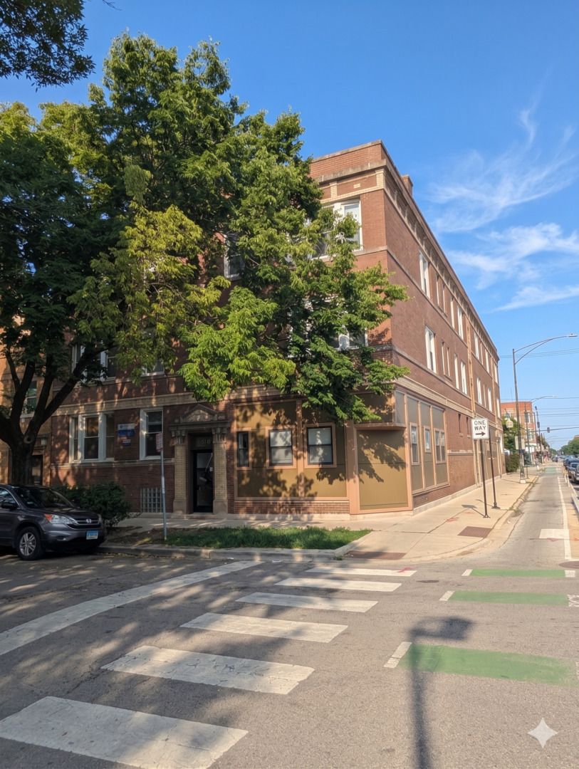 1945 W Augusta Avenue #3E — Chicago, IL 60622
