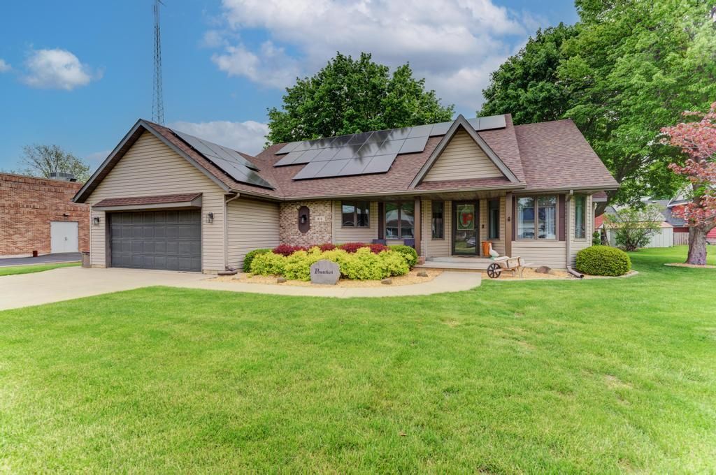 104 Cedar Street, Gardner, IL 60424