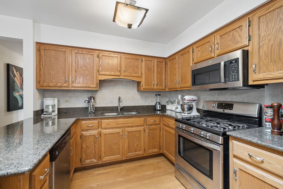 16170 Marigold Place, Orland Hills, IL 60487
