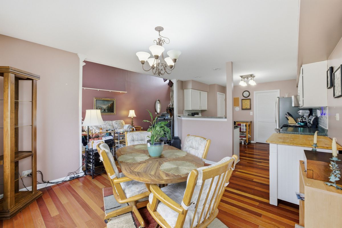 1411 CLUB Drive #C, Glendale Heights, IL 60139
