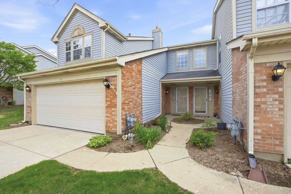 1411 CLUB Drive #C, Glendale Heights, IL 60139