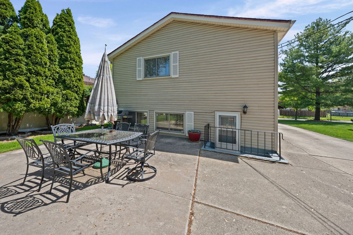 530 N Westwood Avenue, Lombard, IL 60148
