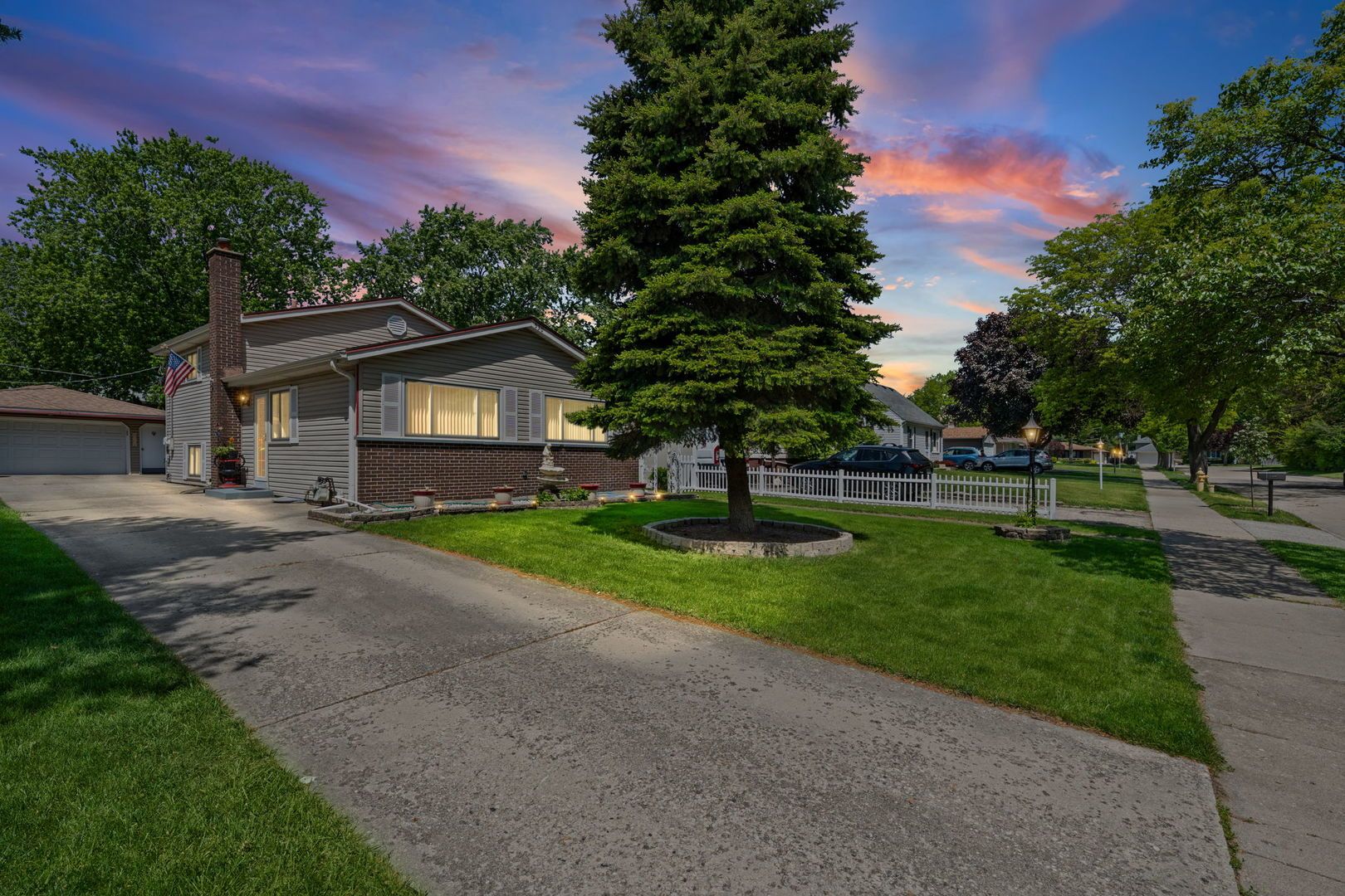 530 N Westwood Avenue — Lombard, IL 60148