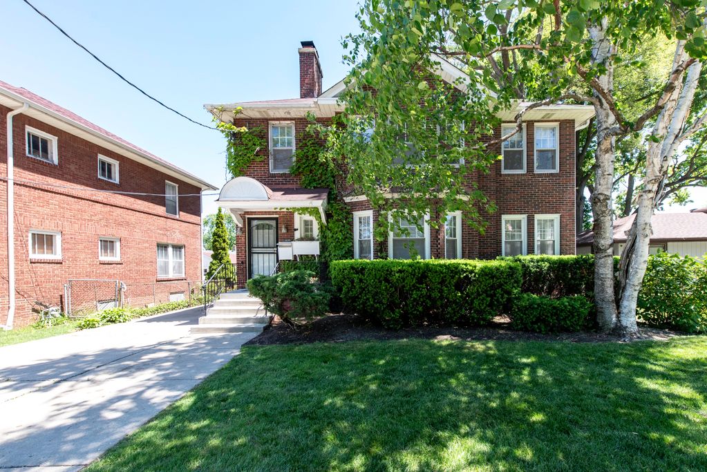 1609 N Sheridan Road — Waukegan, IL 60085