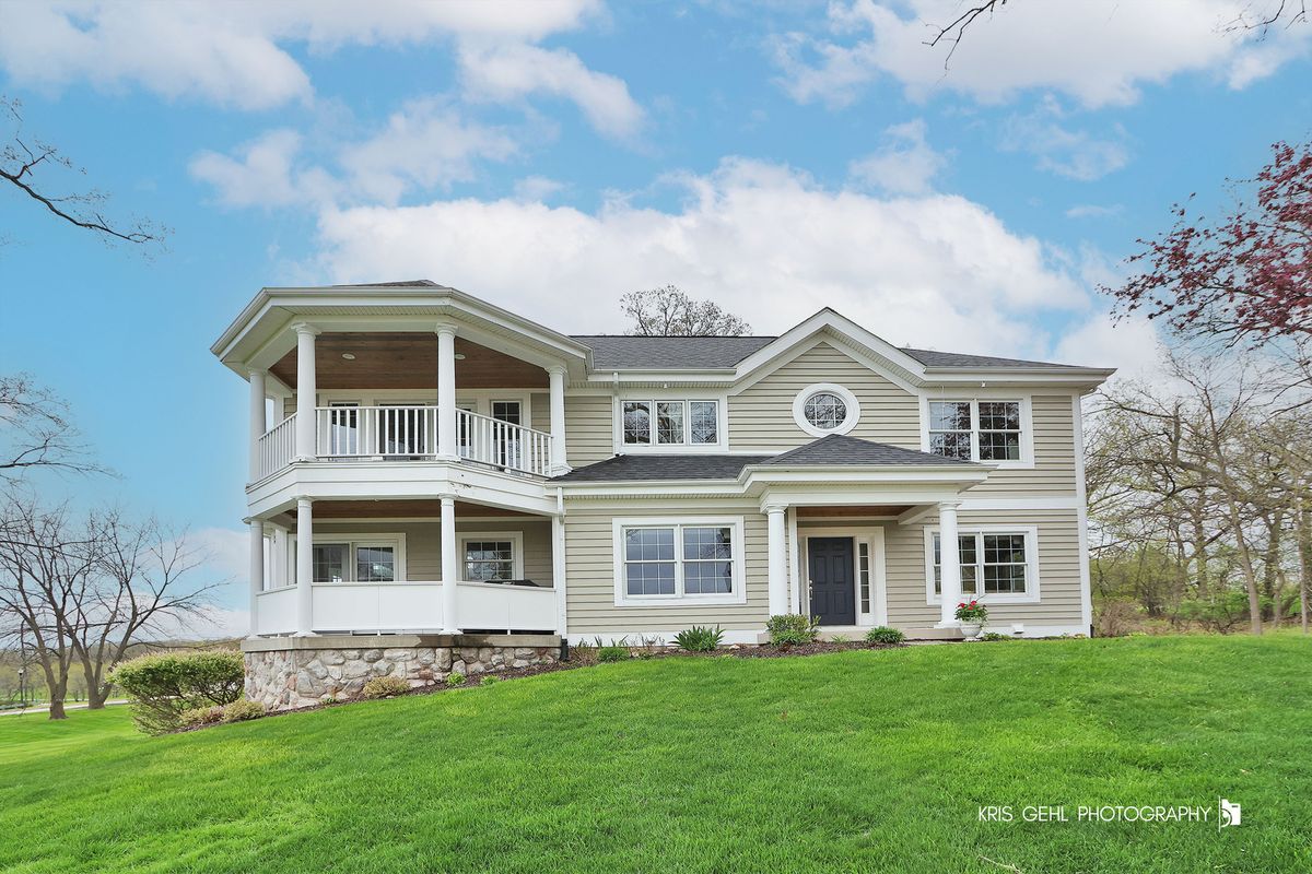 1330 Prestwick Drive, Lake Geneva, WI 53147