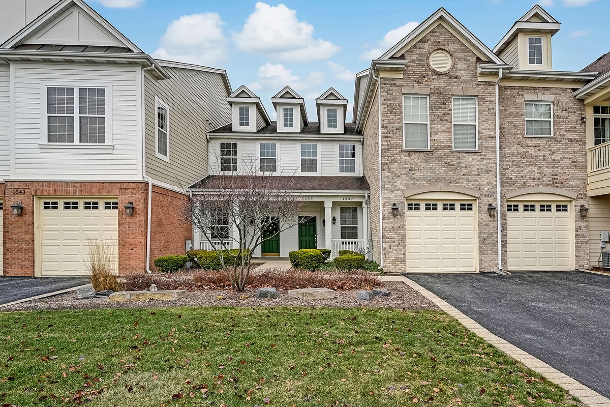 1339 Scarboro Road, Schaumburg, IL 60193