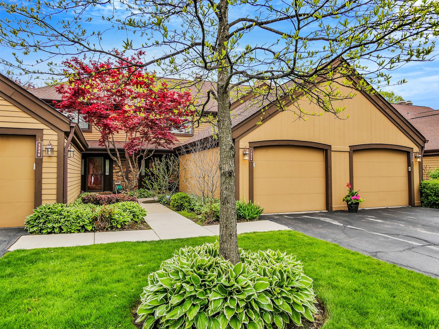 1336 Fairfax Lane — Buffalo Grove, IL 60089